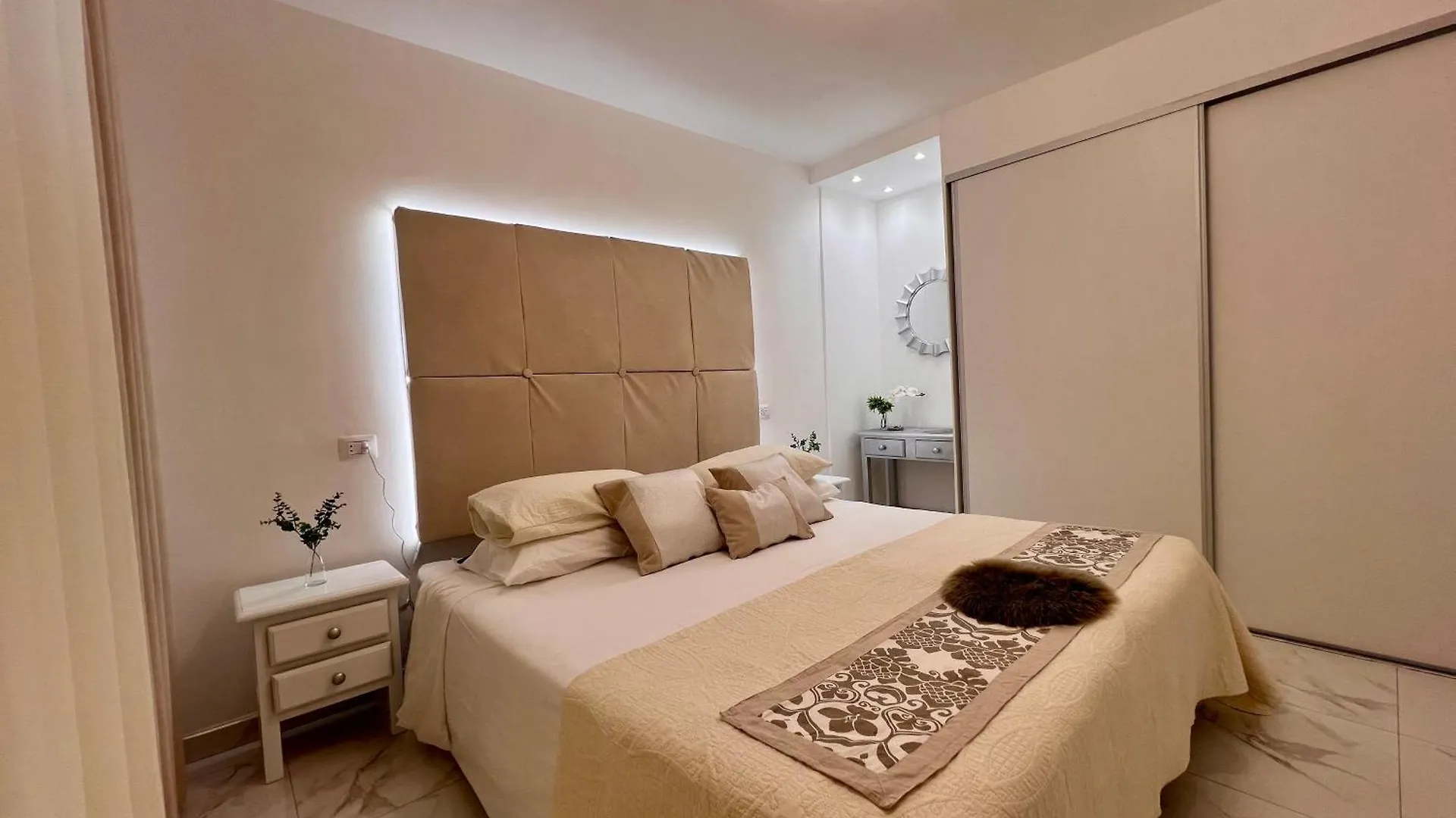 Serene Flat In Central Location Overlooking Siam Park Costa Adeje  Costa Adeje (Tenerife)