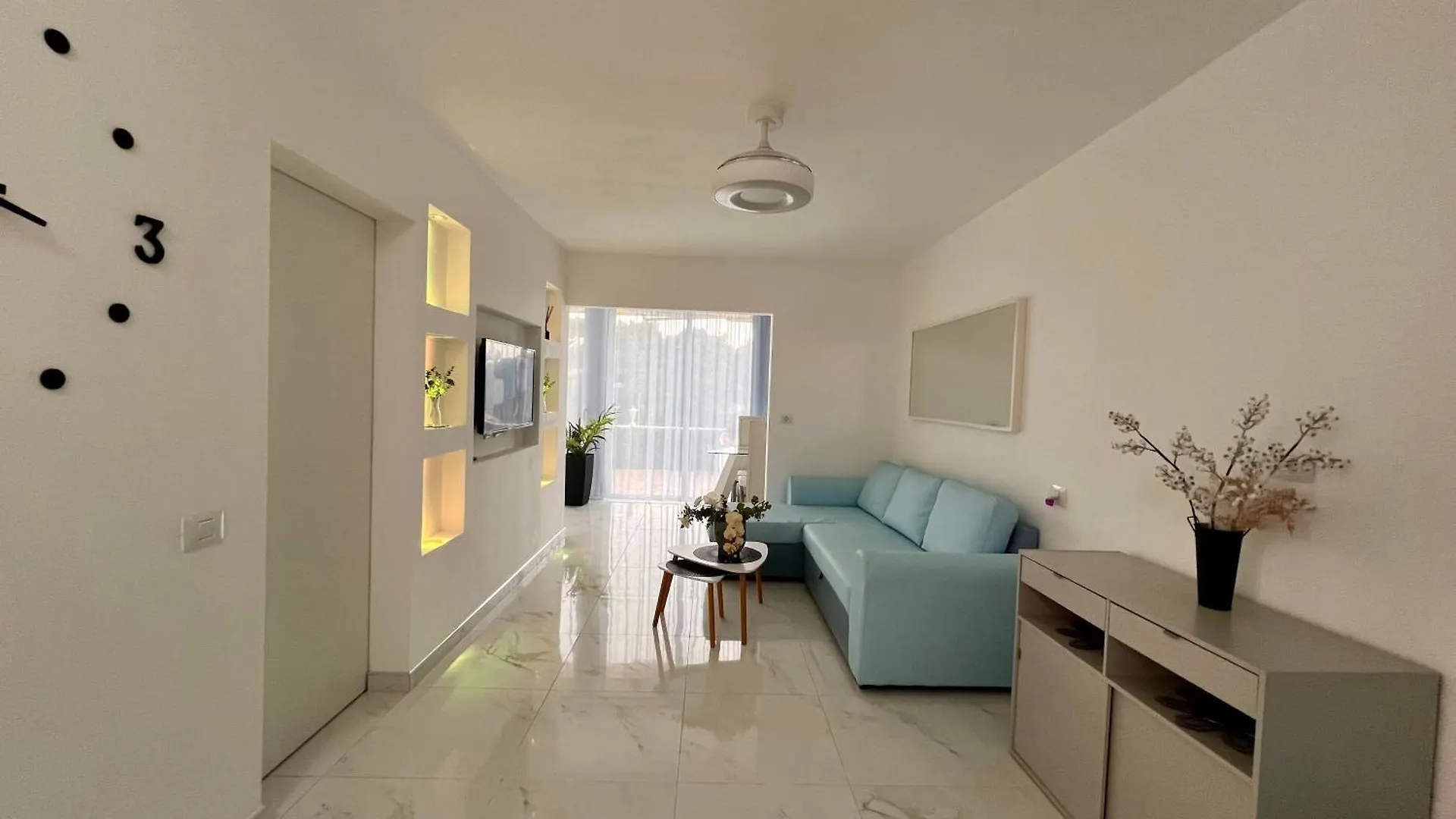 아파트 Serene Flat In Central Location Overlooking Siam Park 아데제 스페인