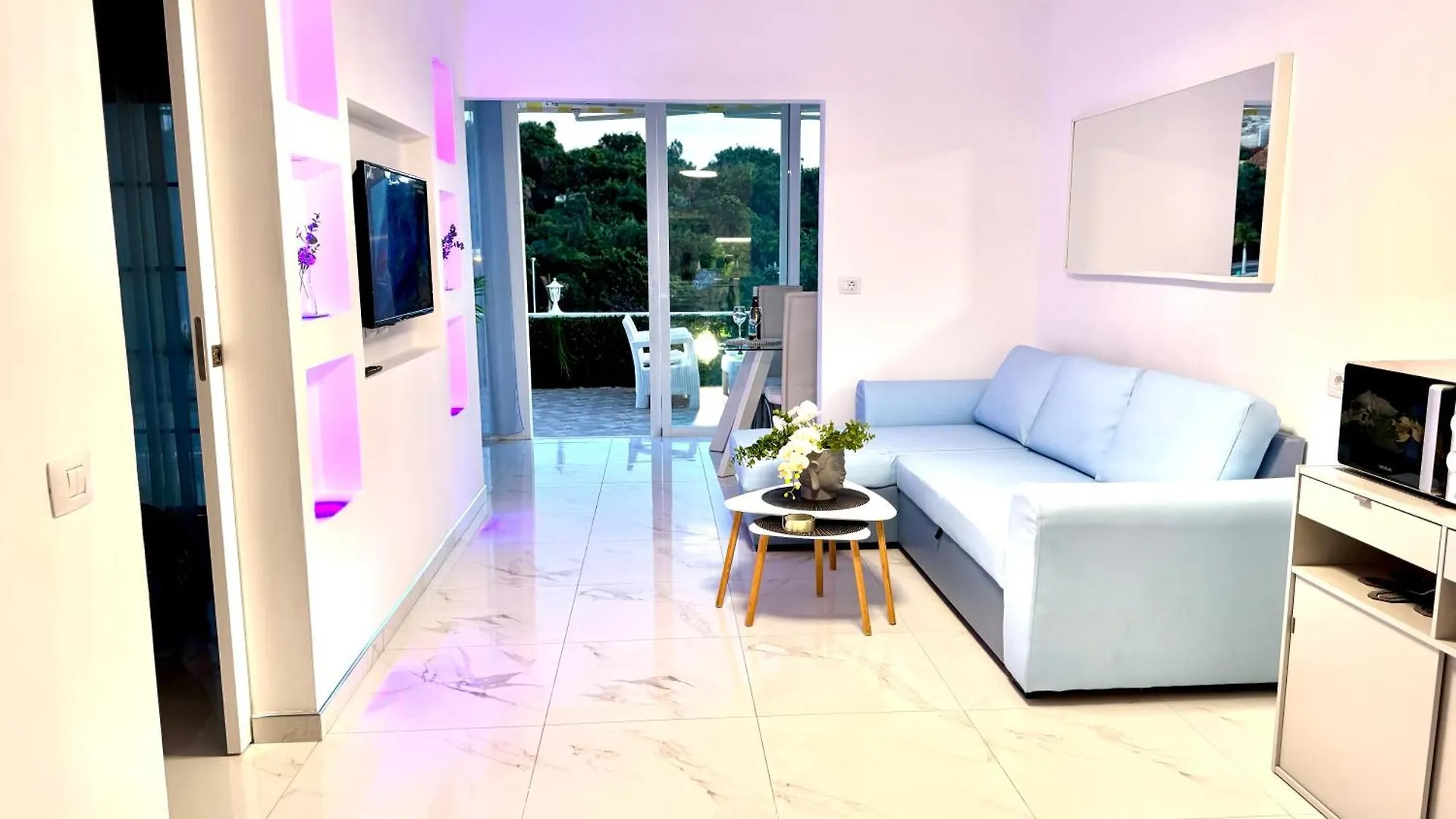 Serene Flat In Central Location Overlooking Siam Park 아데제 0*,  스페인
