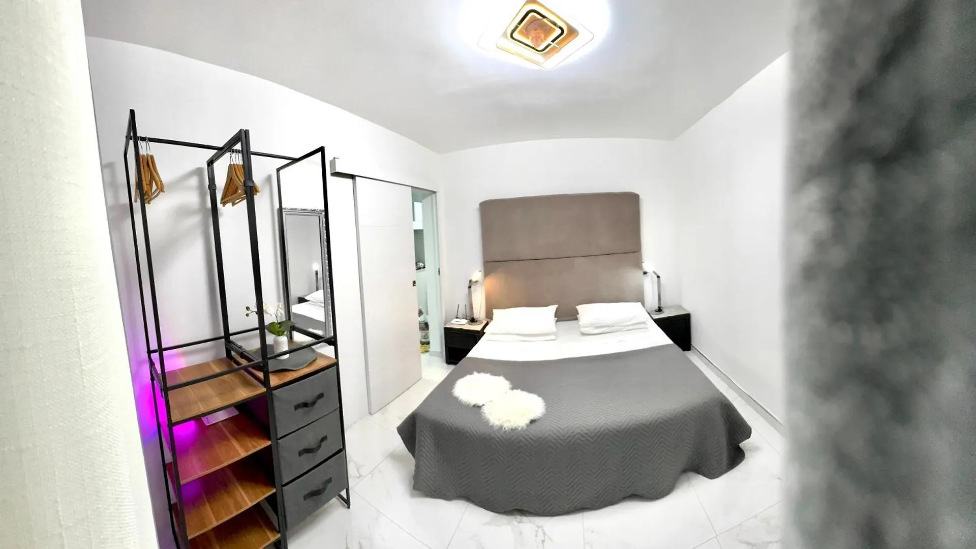 شقة Serene Flat In Central Location Overlooking Siam Park أذيخي