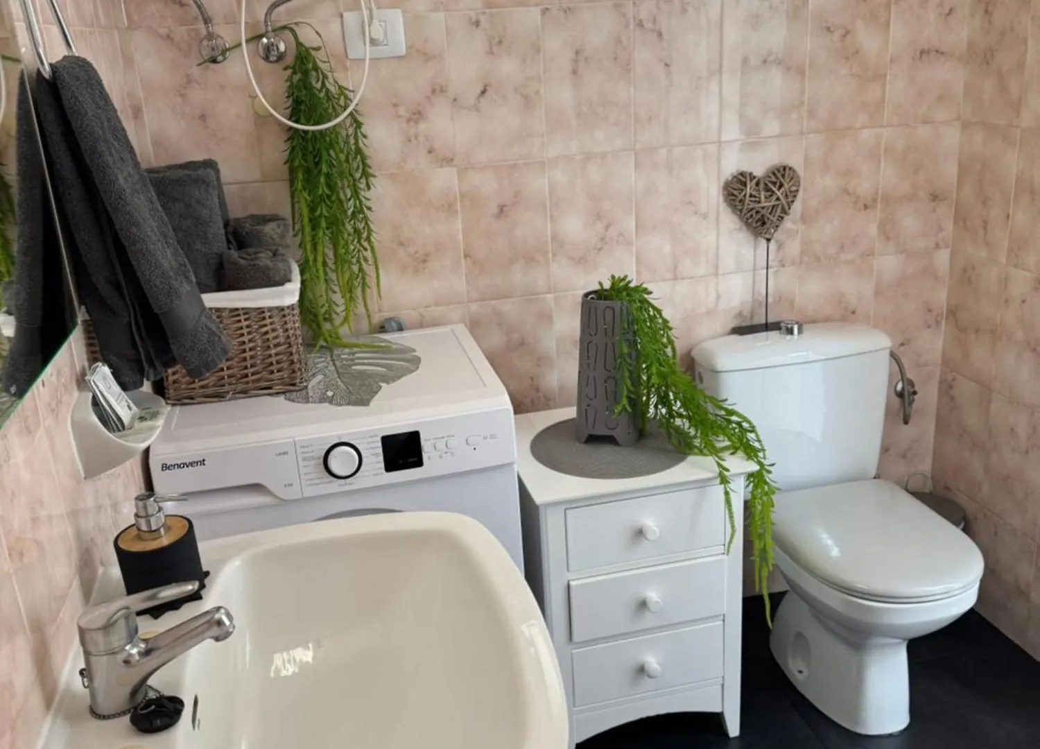 Serene Flat In Central Location Overlooking Siam Park 아데제 아파트